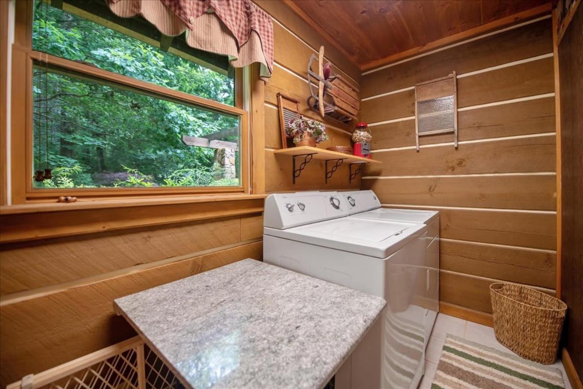 Waterfront Mountain Cabin With Hot Tub Villa Blue Ridge Eksteriør bilde