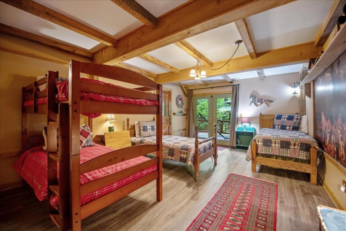 Waterfront Mountain Cabin With Hot Tub Villa Blue Ridge Eksteriør bilde